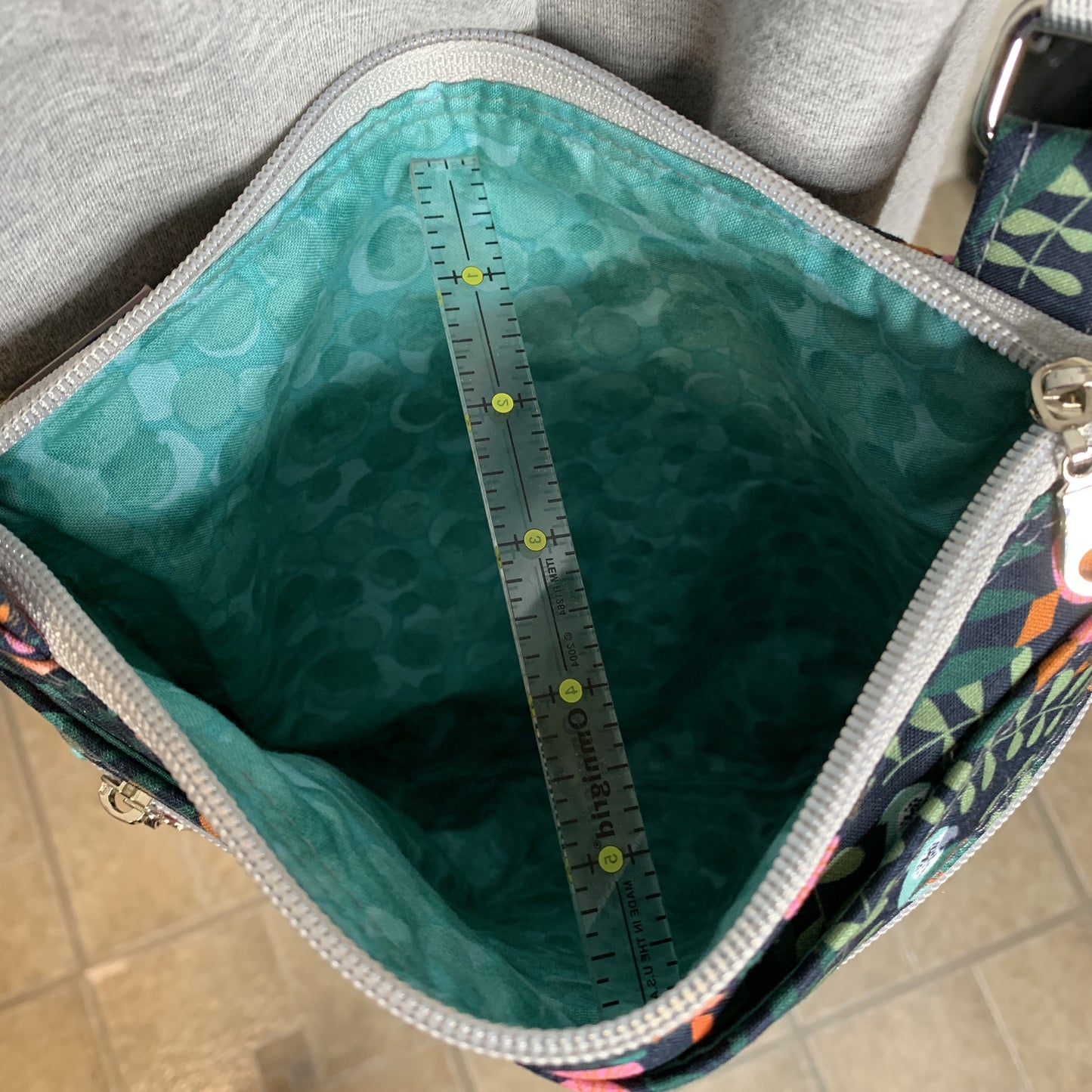 Crossbody Bag with parrot and floral design