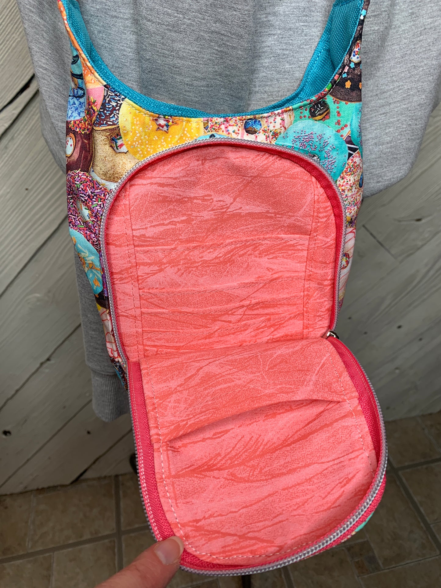 Water Bottle Bag with Doughnut Pattern