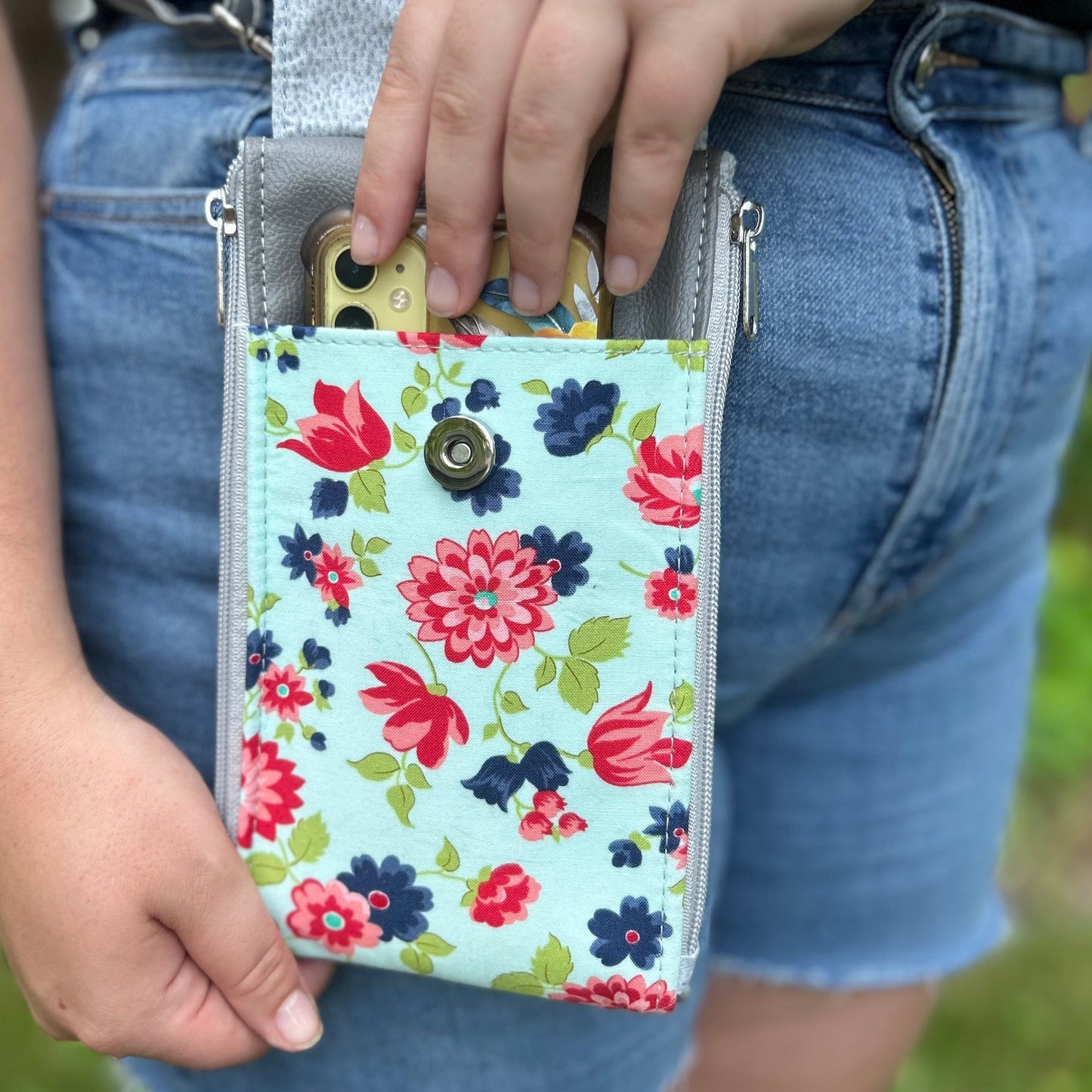Clutch Crossbody Bag with a Floral Pattern