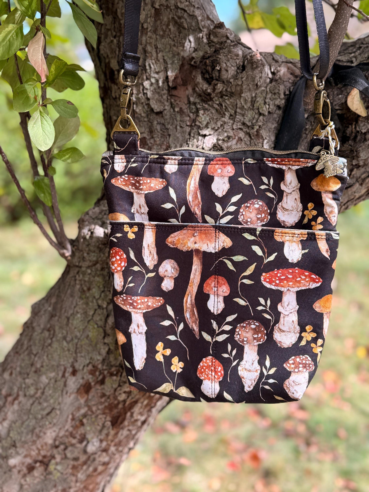 Mushroom crossbody purse, women's crossbody bag, hipster bag, messenger bag, adjustable crossbody bag, women's handbag