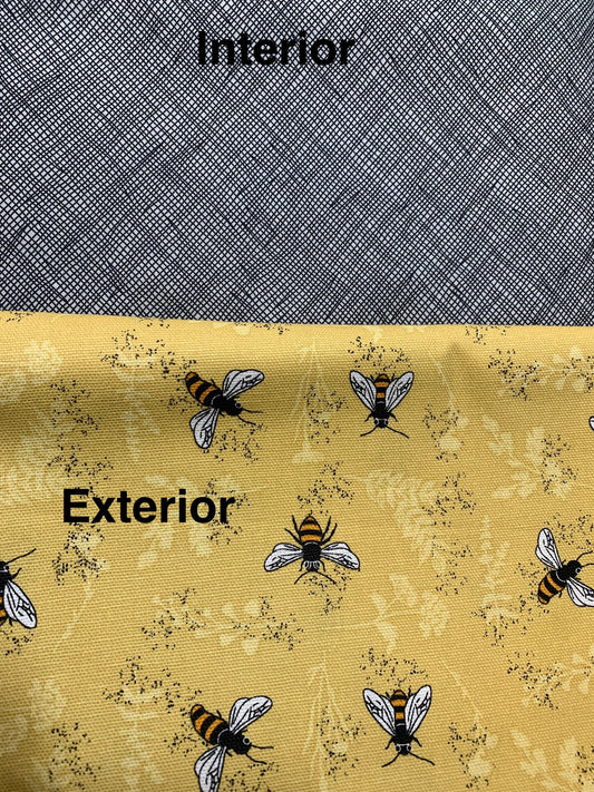 H20 to Go kit with bee print