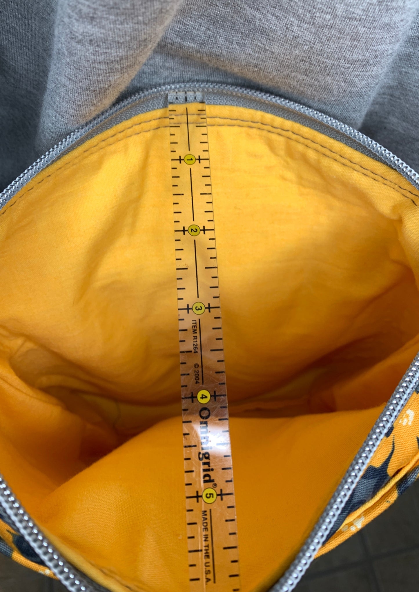 Crossbody Bag with a Yellow Flower Pattern on Grey