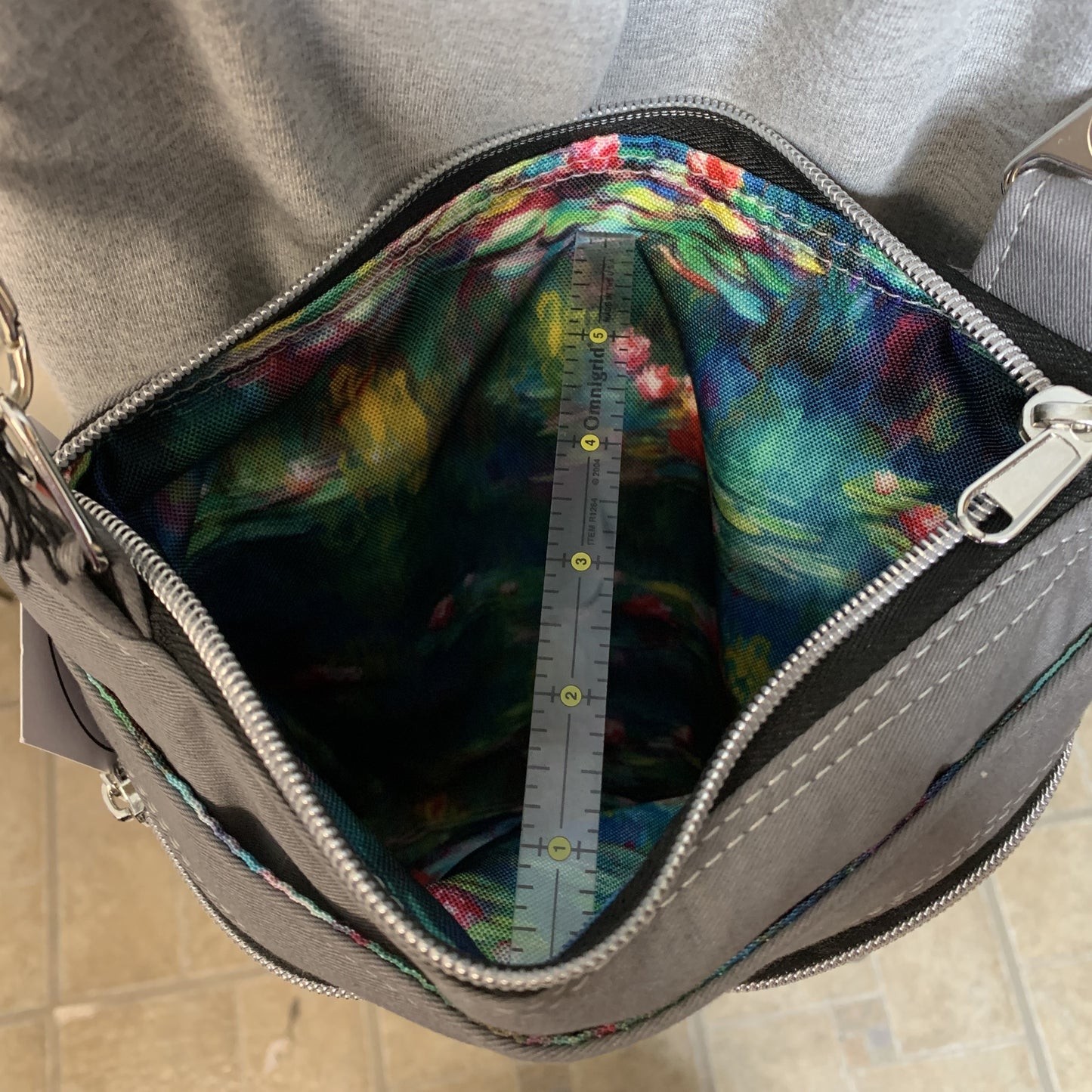 Crossbody Bag with frog design