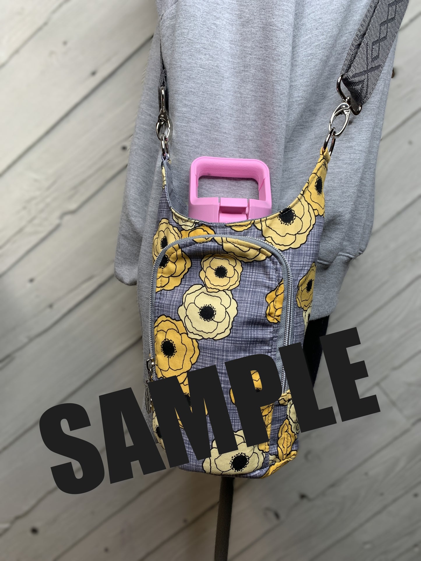 H20 to Go kit with floral print