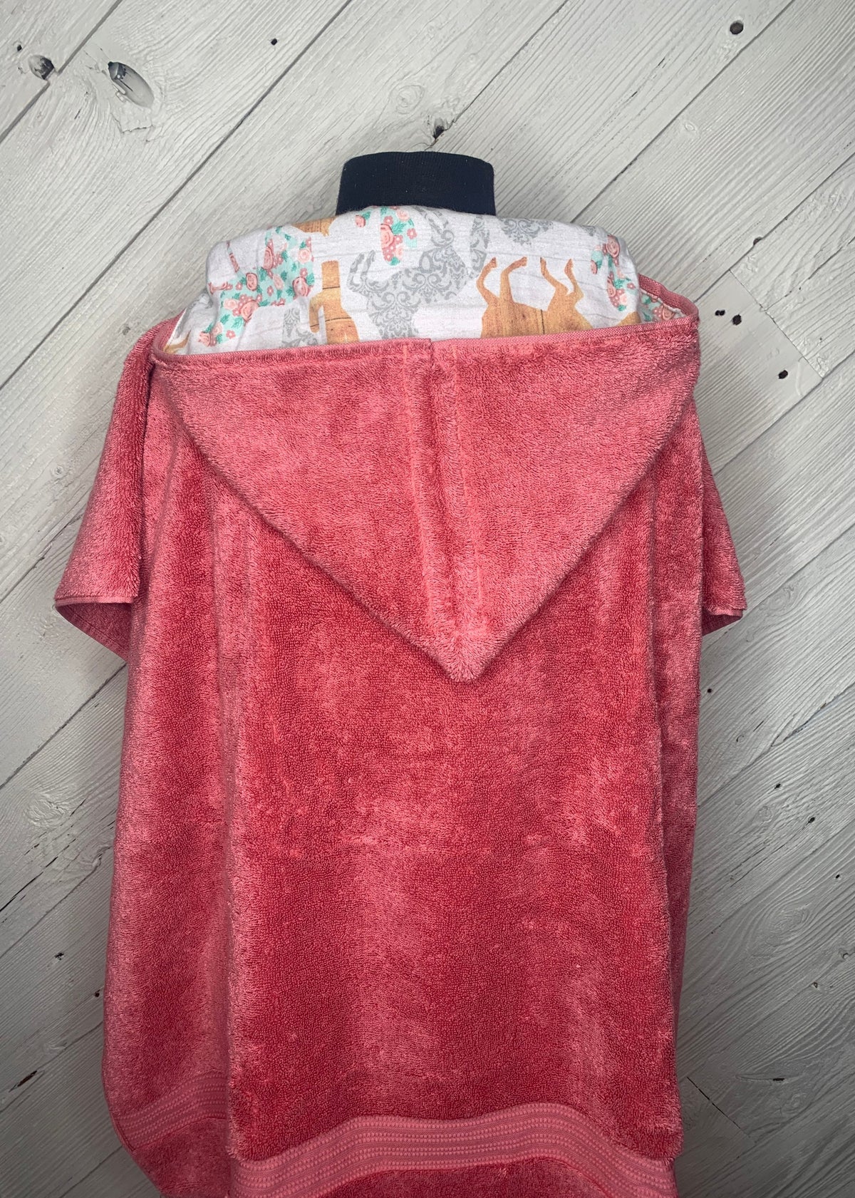 Hooded towel or poncho with flowers and horses, girl hoodie towel, personalized kids beach towel, hooded towel poncho