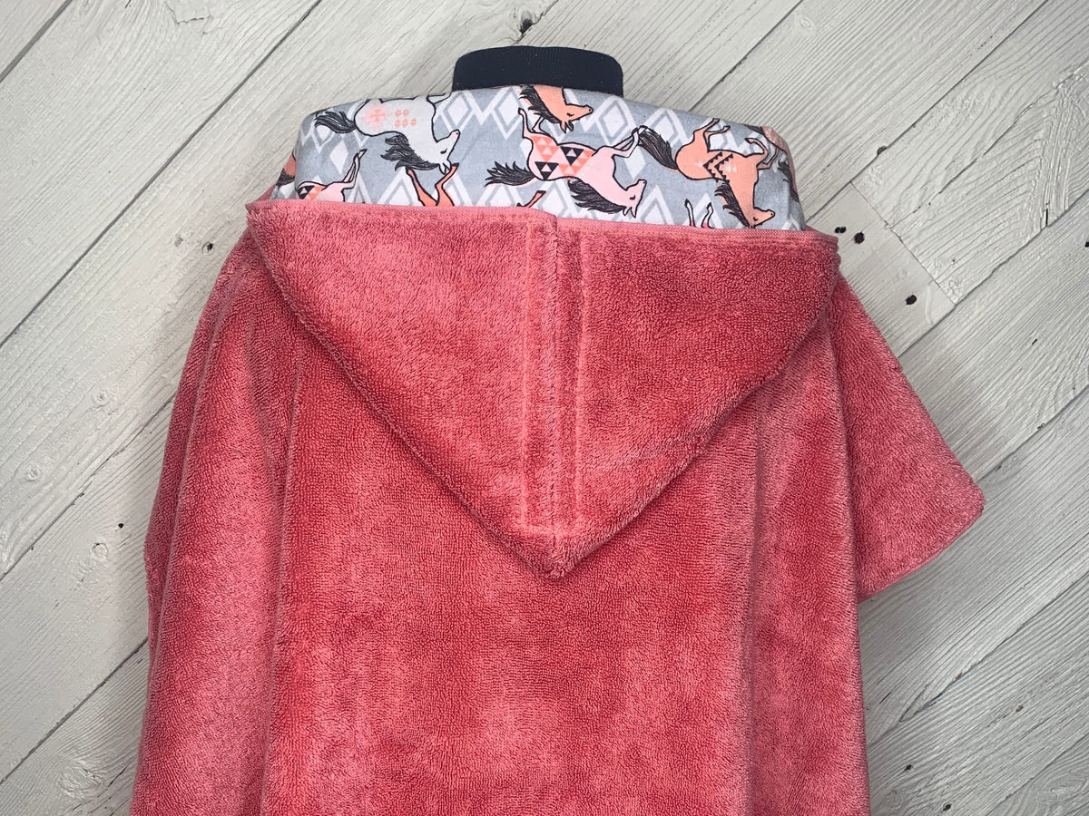 Horse hooded bath towel or bath poncho, toddler hooded towel, kids personalized bath towel, girl hoodie towel