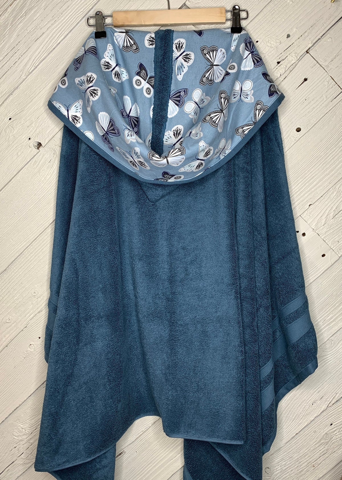 Teen hooded bath towel with optional butterfly flannel