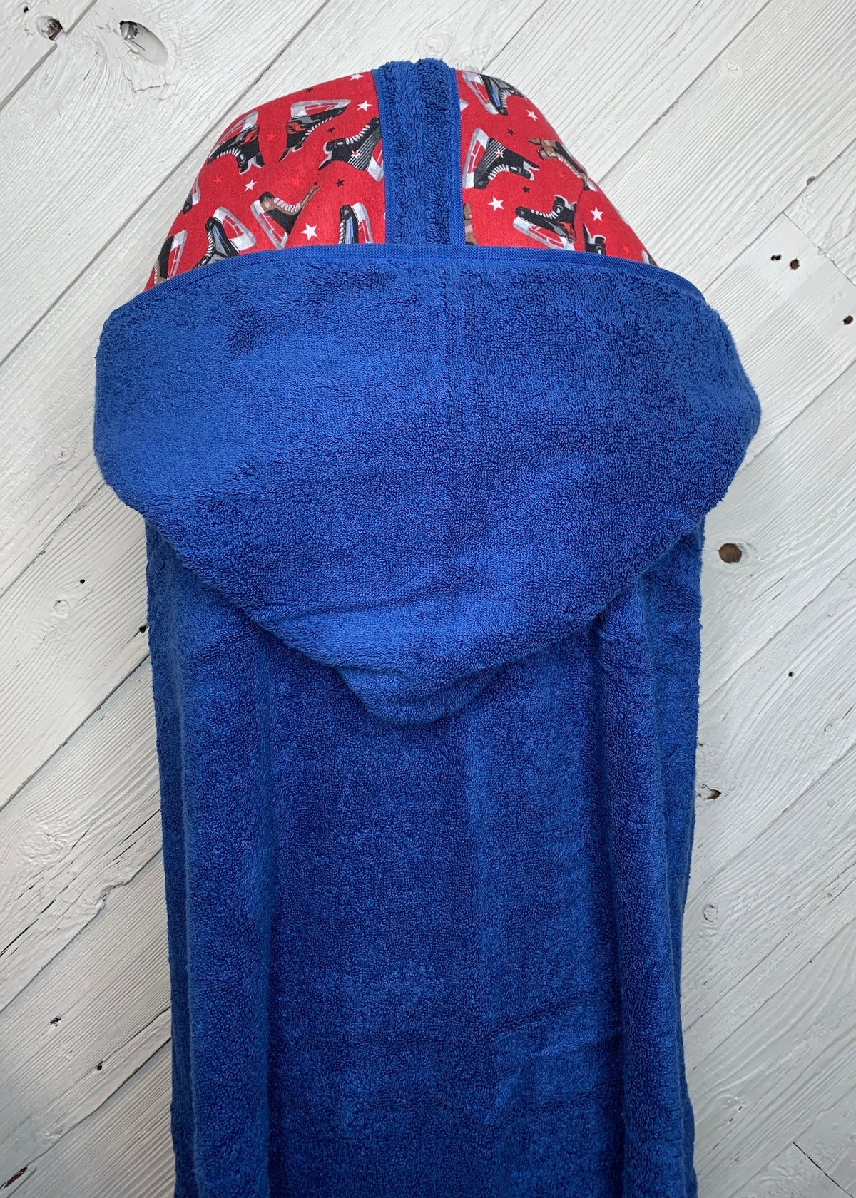 Large teen hockey hooded bath towel, personalized adult hooded beach towel, full size towel, teen bath towel, teen beach towel