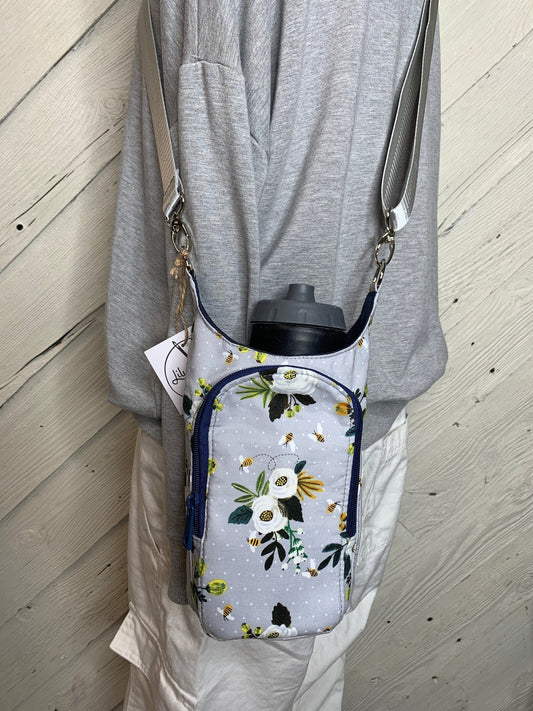 Water bottle bag with flowers, adjustable crossbody bag, gift for hiker, walking bag
