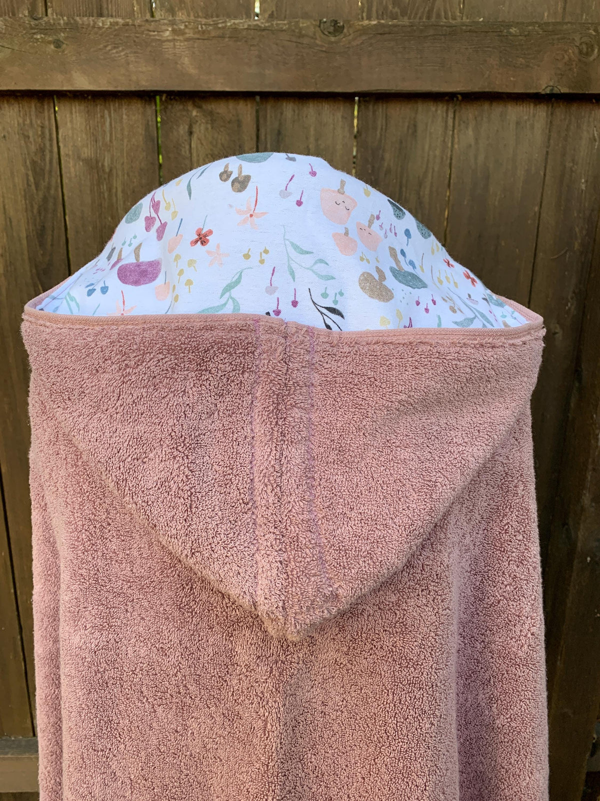 Girl hooded towel with mushrooms - your choice of towel color, toddler hooded towel, kids towel, bath towel, personalized towel