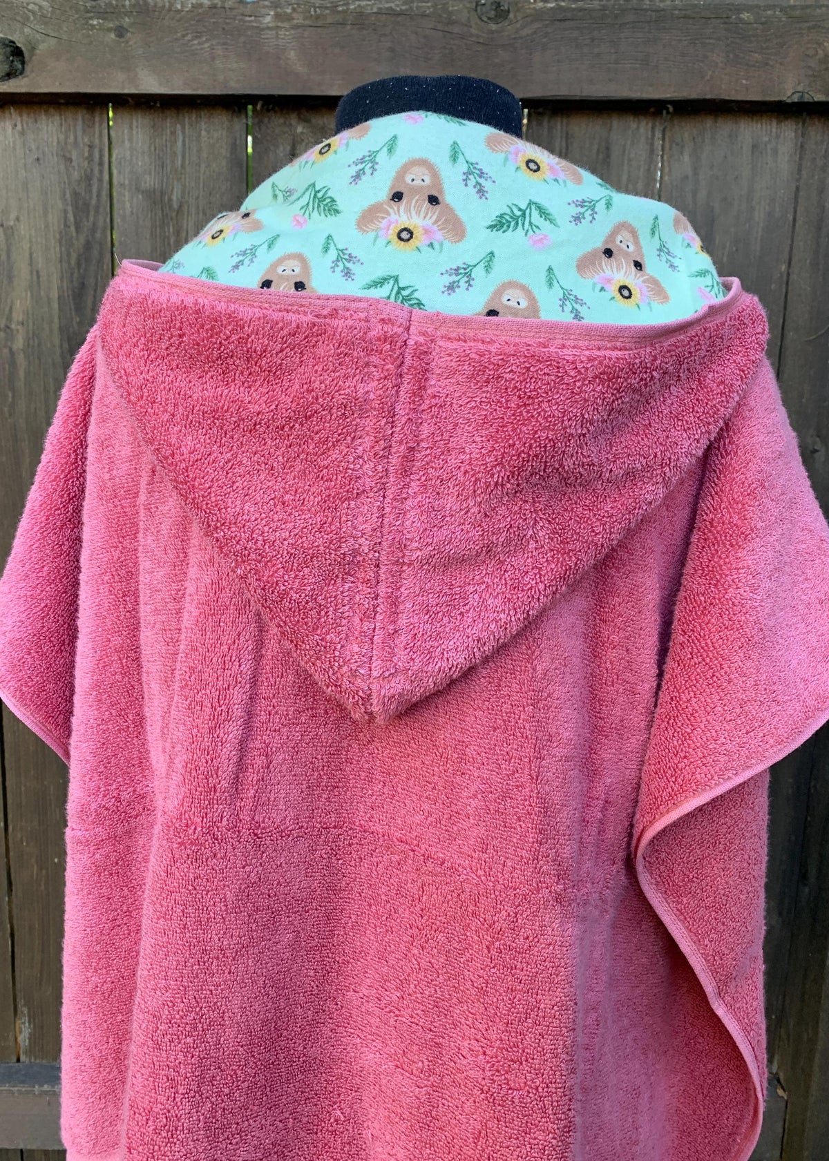 Girl hooded towel with highland cows - your choice of towel color, toddler hooded towel, kids towel, bath towel, personalized towel