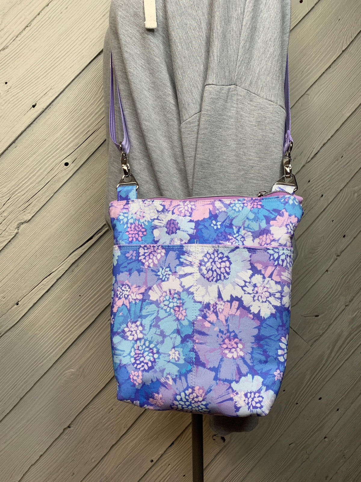 Purple floral crossbody purse, women's crossbody bag, hipster bag, messenger bag, adjustable crossbody bag, women's handbag