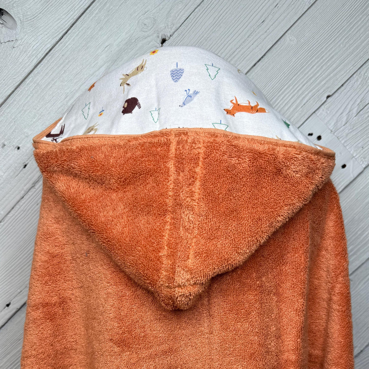 Kids hooded towel or hooded poncho towel with woodland animals, personalized beach towel, boy bath towel, kids pool wrap, toddler beach