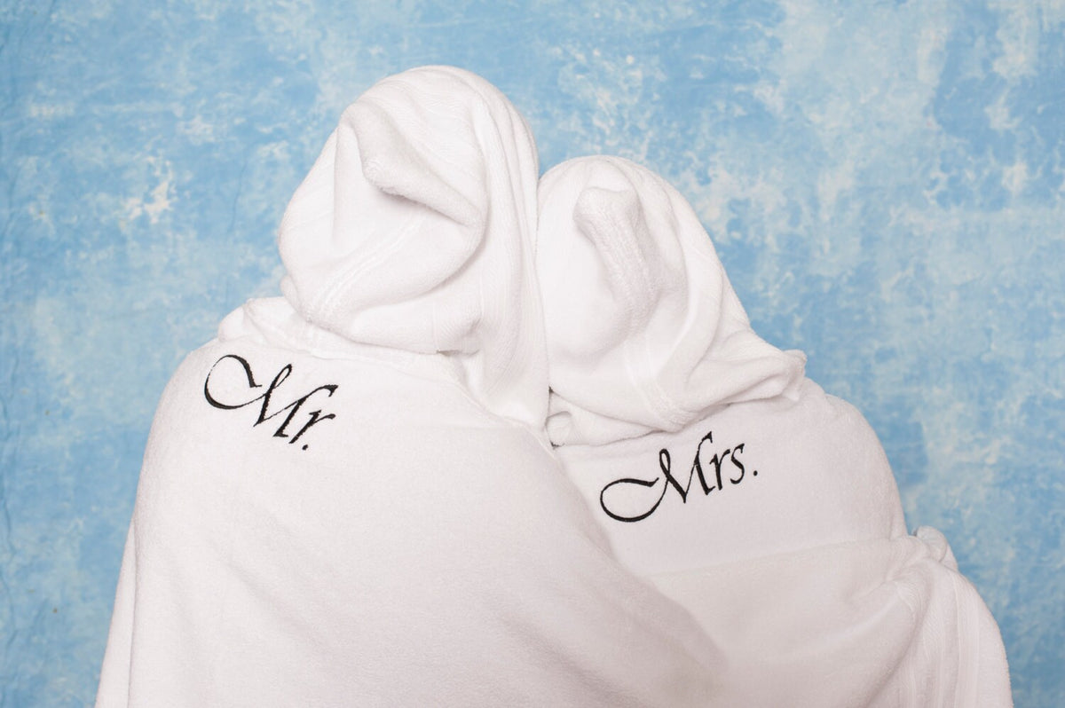 Mr and Mrs beach wedding towel set, destination wedding gift, beach wedding towel, anniversary gift, honeymoon gift, wedding gift towels