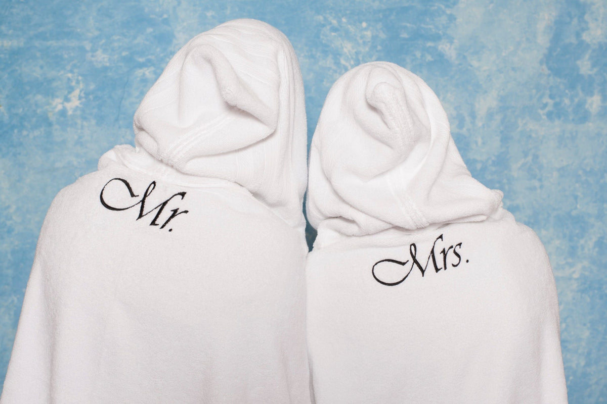 Mr and Mrs beach wedding towel set, destination wedding gift, beach wedding towel, anniversary gift, honeymoon gift, wedding gift towels