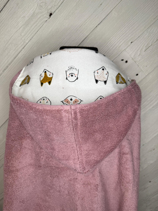 Kids hooded towel or hooded poncho towel with woodland animal faces, personalized beach towel, kid bath towel, kids pool wrap, toddler beach