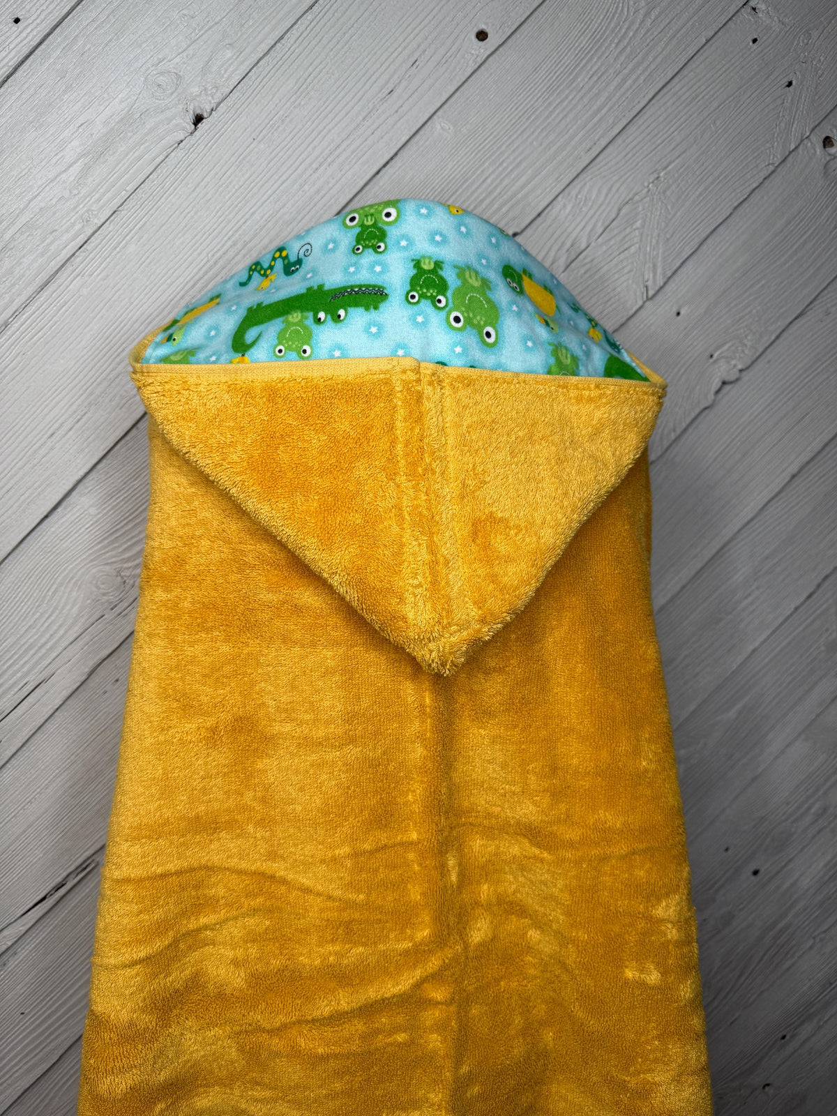 Hooded towel or hooded poncho towel with frogs, personalized beach towel, boy bath towel, kids pool wrap, toddler beach