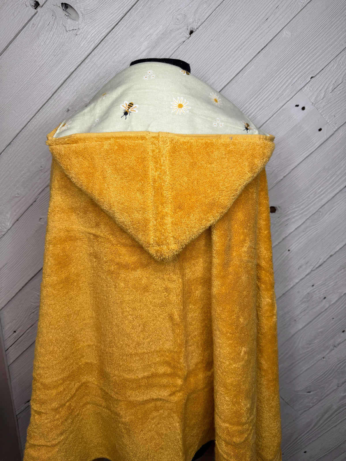 Girl hooded towel with bees and flowers-your choice of towel color, toddler hooded towel, kids towel, bath towel, personalized towel
