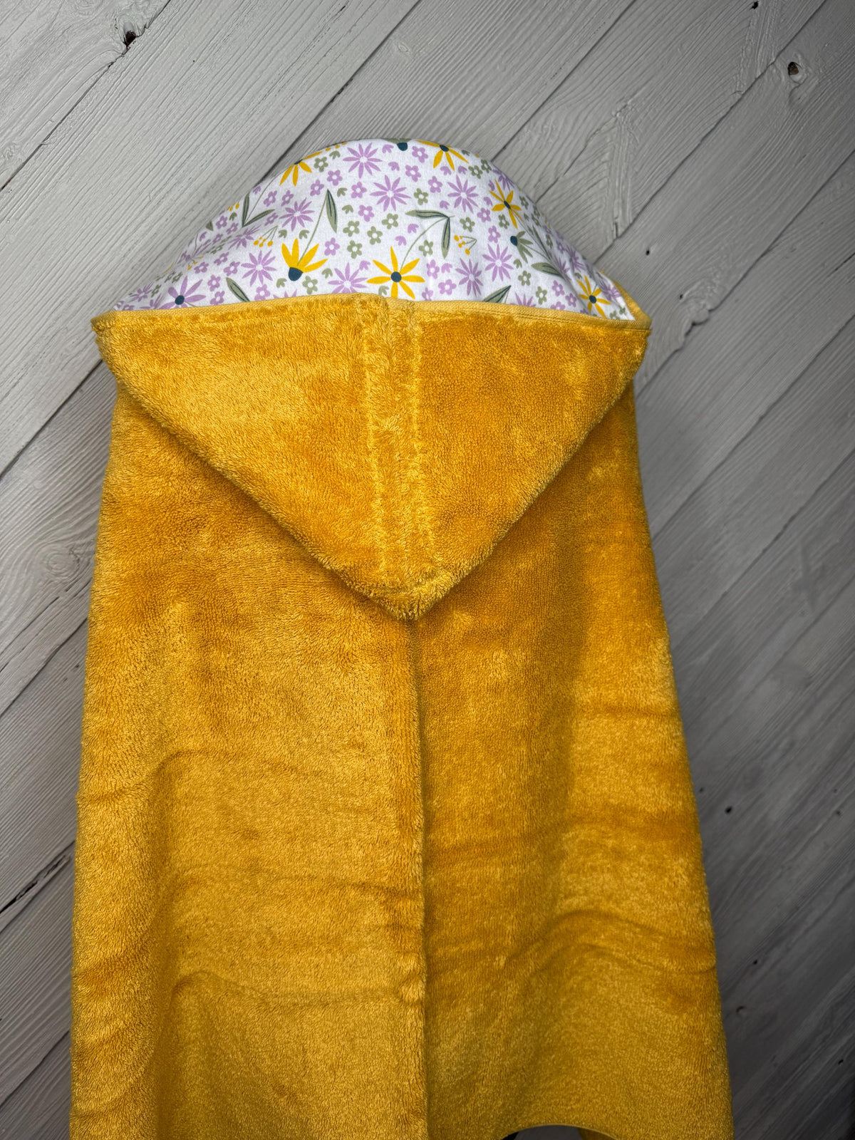 Girl hooded towel with flowers-your choice of towel color, toddler hooded towel, kids towel, bath towel, personalized towel