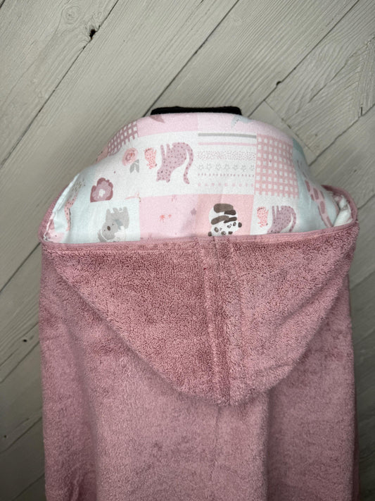 Girl hooded towel or poncho with cat, girl hoodie towel, personalized kids beach towel, hooded towel poncho