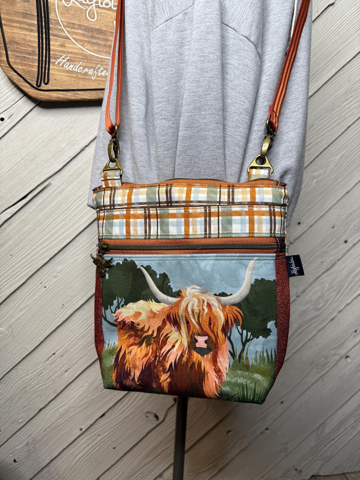 Highland cow crossbody purse, women's crossbody bag, hipster bag, messenger bag, adjustable crossbody bag, women's handbag