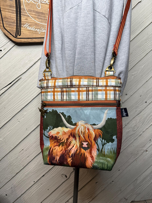Highland cow crossbody purse, women's crossbody bag, hipster bag, messenger bag, adjustable crossbody bag, women's handbag