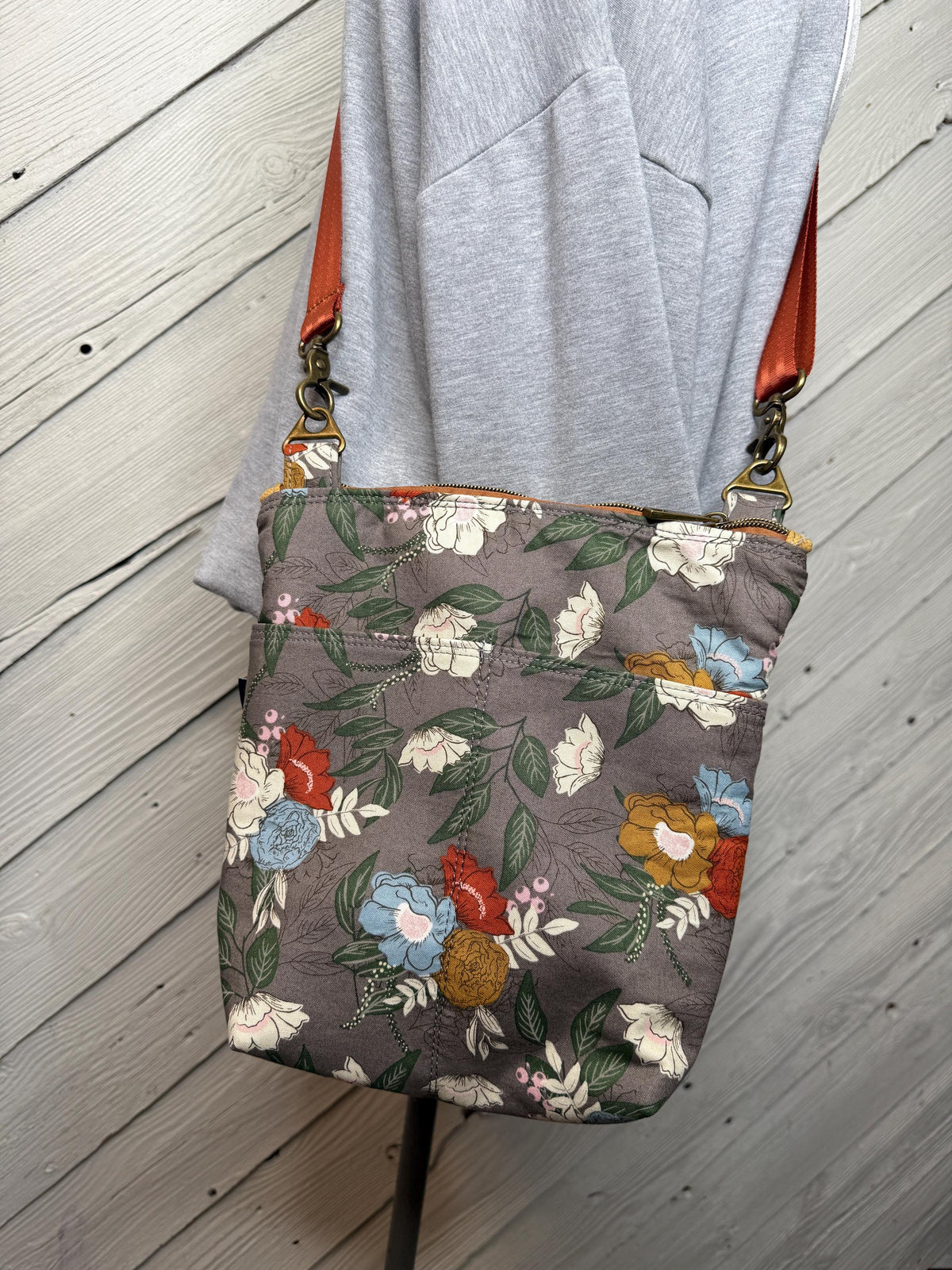 Gray floral print crossbody bag, women's crossbody purse, messenger bag, adjustable crossbody bag, women's handbag