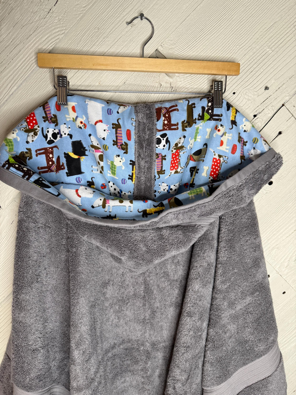 Hooded bath towel with dogs for teens or adults, personalized adult hooded beach towel, full size towel, teen bath towel, teen beach towel