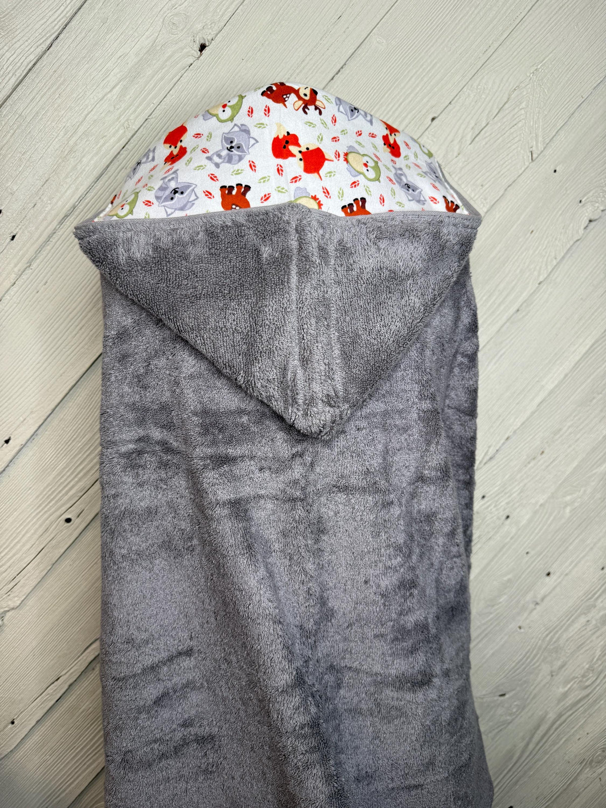 Kids hooded towel or hooded poncho towel with woodland animals, personalized beach towel, boy bath towel, kids pool wrap, toddler beach