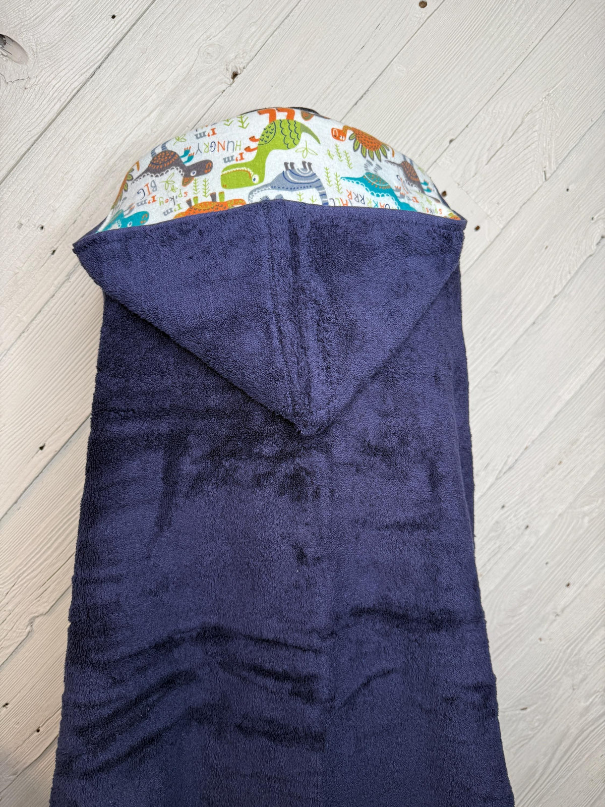 Hooded towel or hooded poncho towel with dinosaurs, personalized beach towel, boy bath towel, kids pool wrap, toddler beach