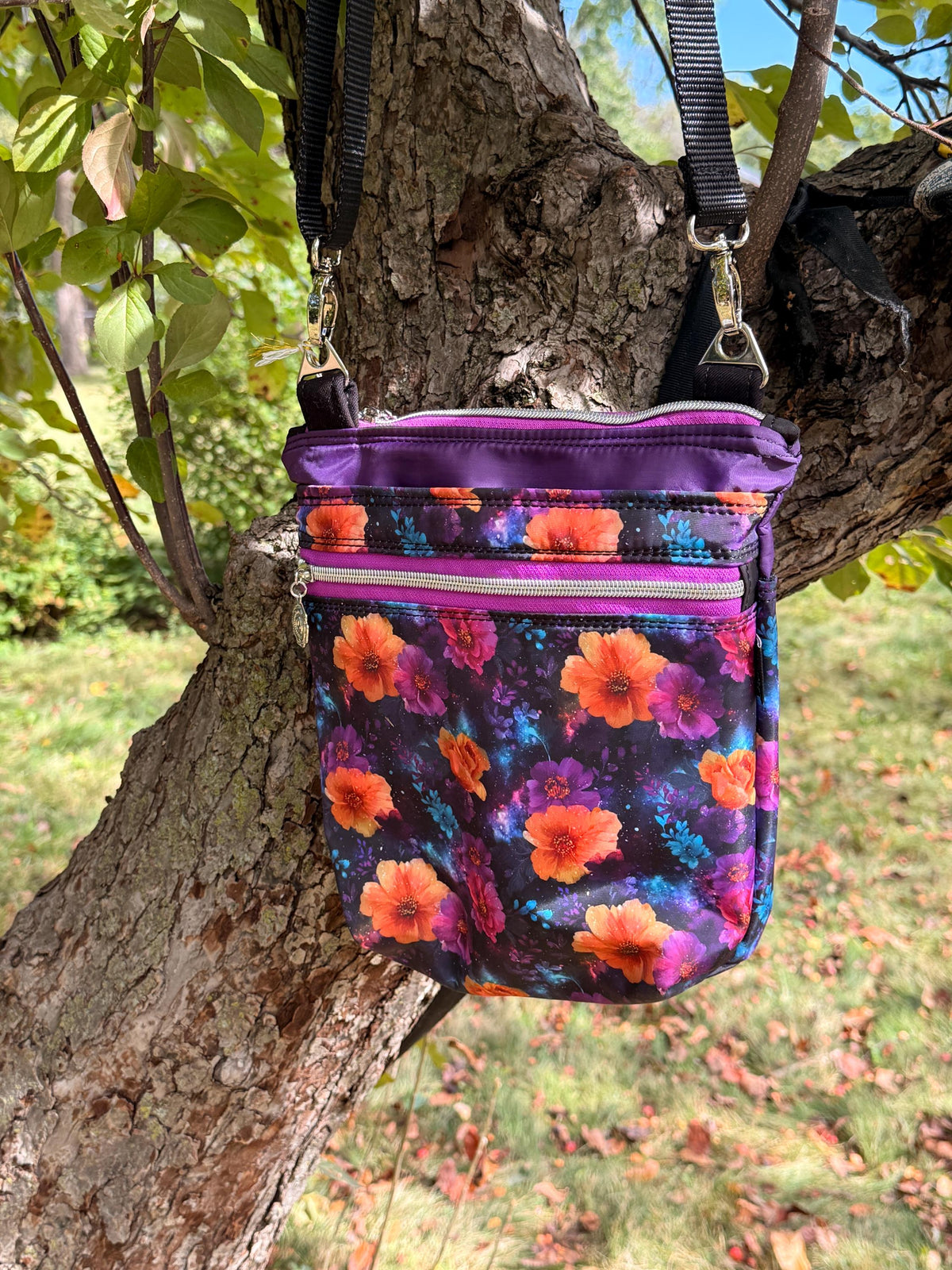 Floral crossbody purse, women's crossbody bag, hipster bag, messenger bag, adjustable crossbody bag, women's handbag