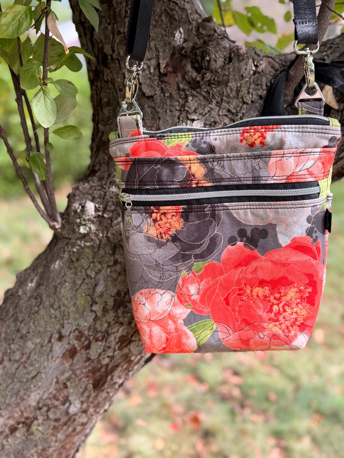 Crossbody bag with flowers on black background, women's crossbody bag, hipster bag, messenger bag, adjustable crossbody bag, women's handbag