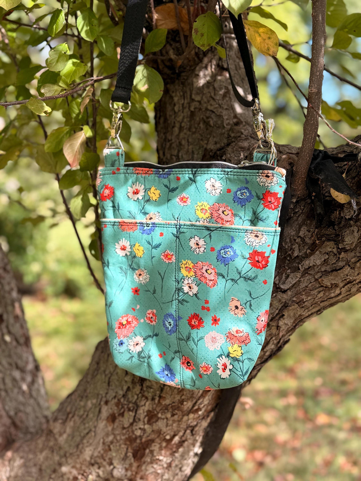 Blue floral crossbody purse, women's crossbody bag, hipster bag, messenger bag, adjustable crossbody bag, women's handbag