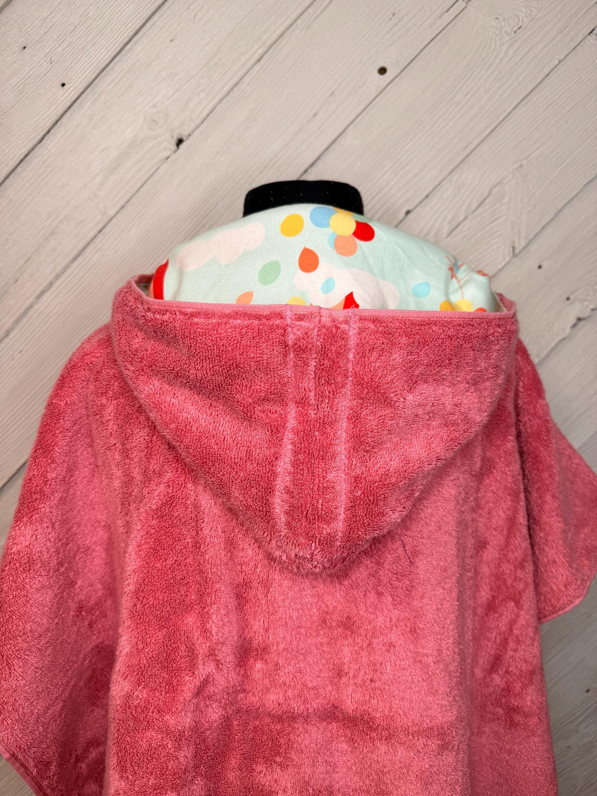 Hooded towel or poncho with cats, balloons and rainbows, girl hoodie towel, personalized kids beach towel, hooded towel poncho