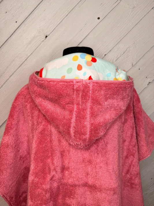 Hooded towel or poncho with cats, balloons and rainbows, girl hoodie towel, personalized kids beach towel, hooded towel poncho