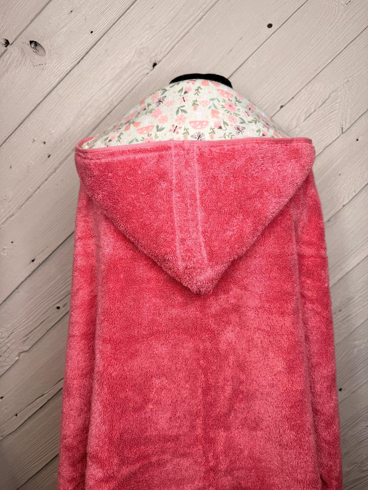Girl hooded towel with flowers and butterflies-your choice of towel color, toddler hooded towel, kids towel, bath towel, personalized towel
